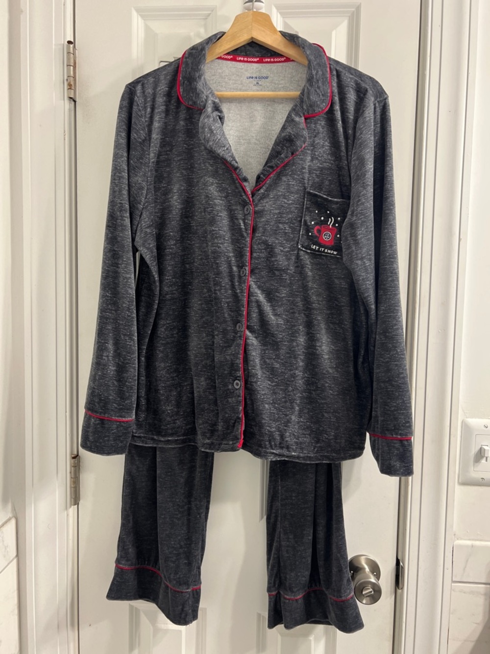 Life Is Good Gray Plush Pajama Set “Let it Snow” -XL